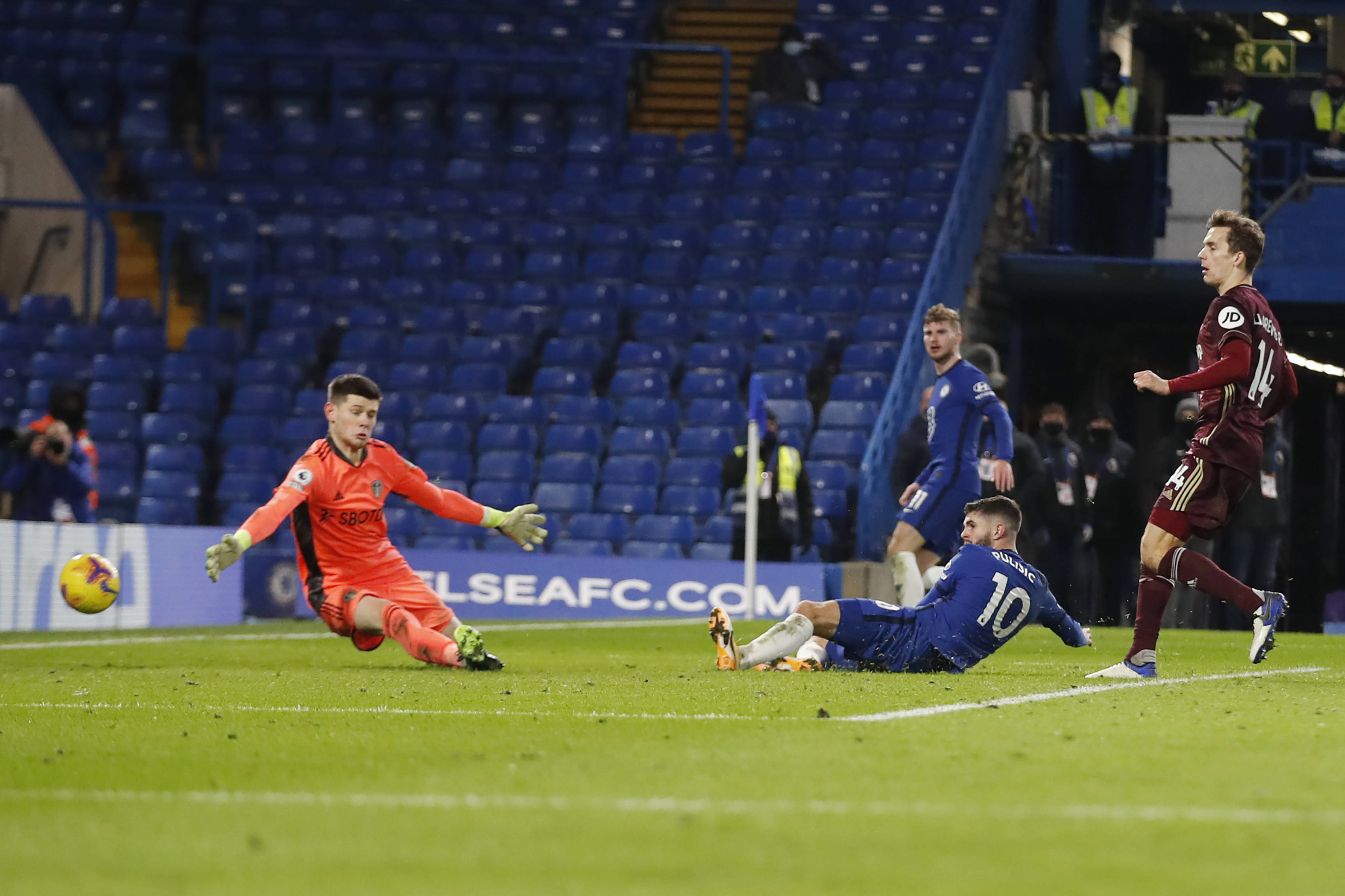 板鞋竞速不 板鞋竞速不